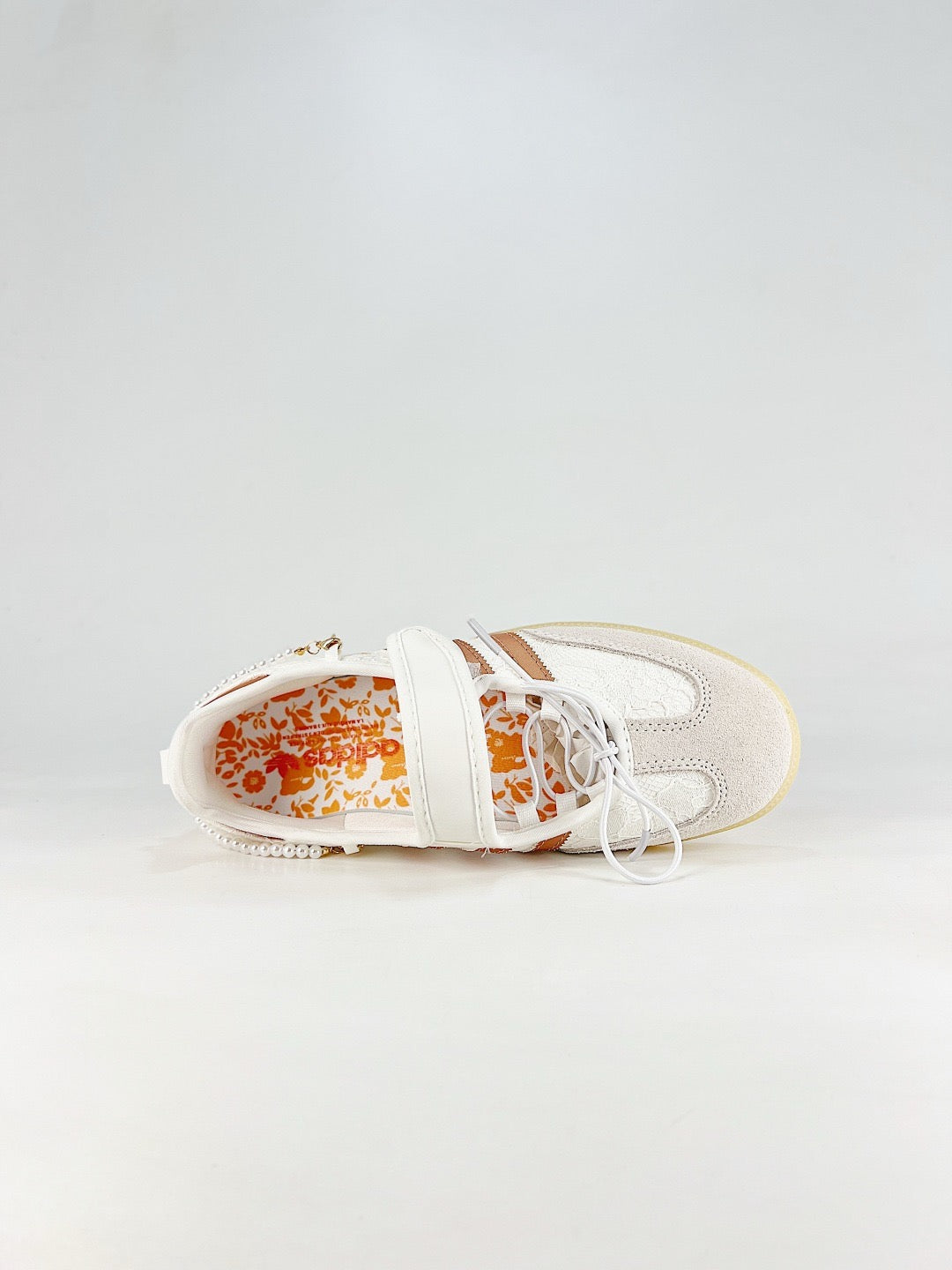 Adidas Samba Classic Leather Sneakers Vintage Streetwear Shoes White lace upper with rose gold stripes and pearl decor