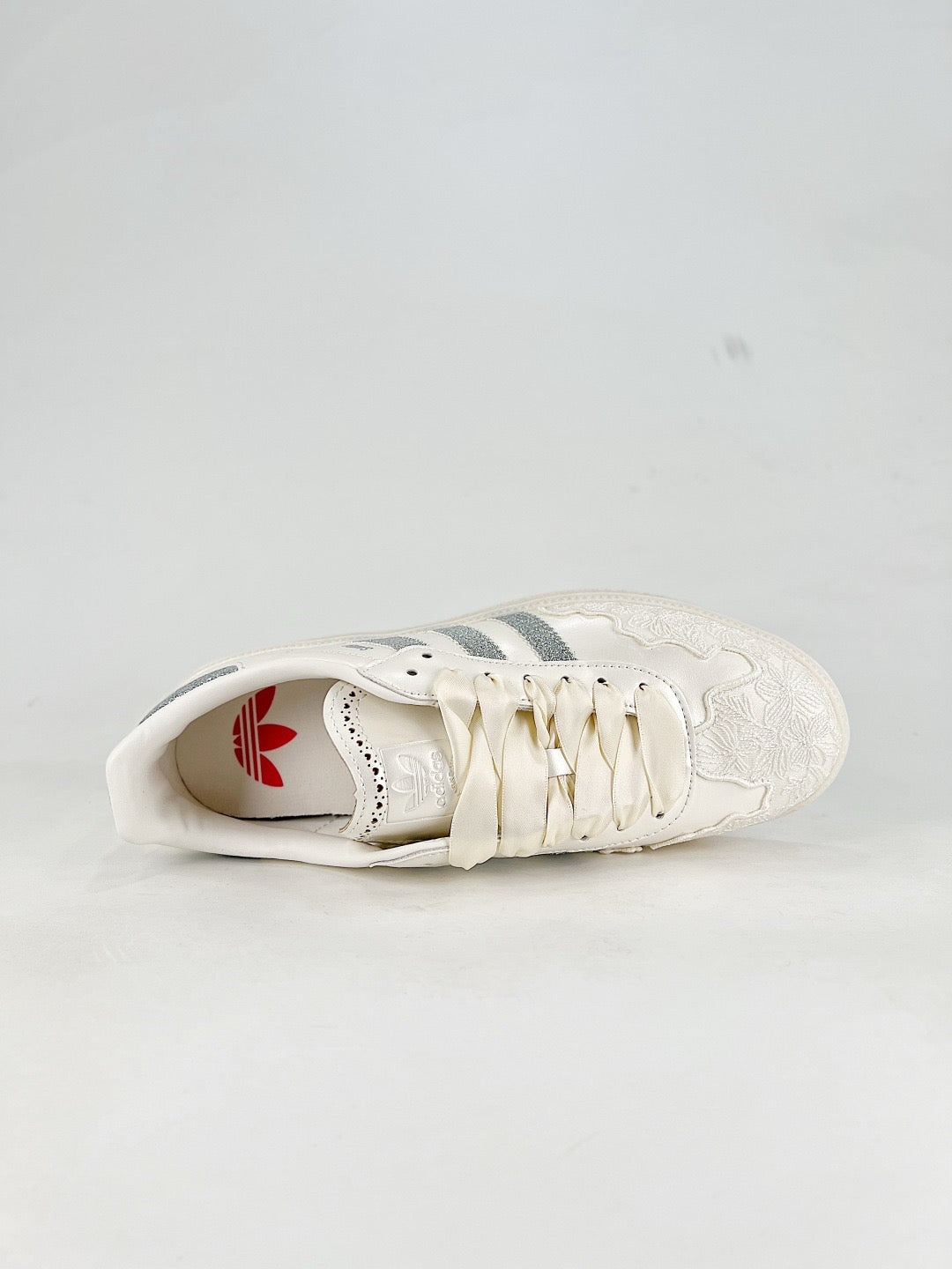 Adidas Samba Low Top Casual Sneakers Unisex Cream White Lace Embroidery + Silver Glitter