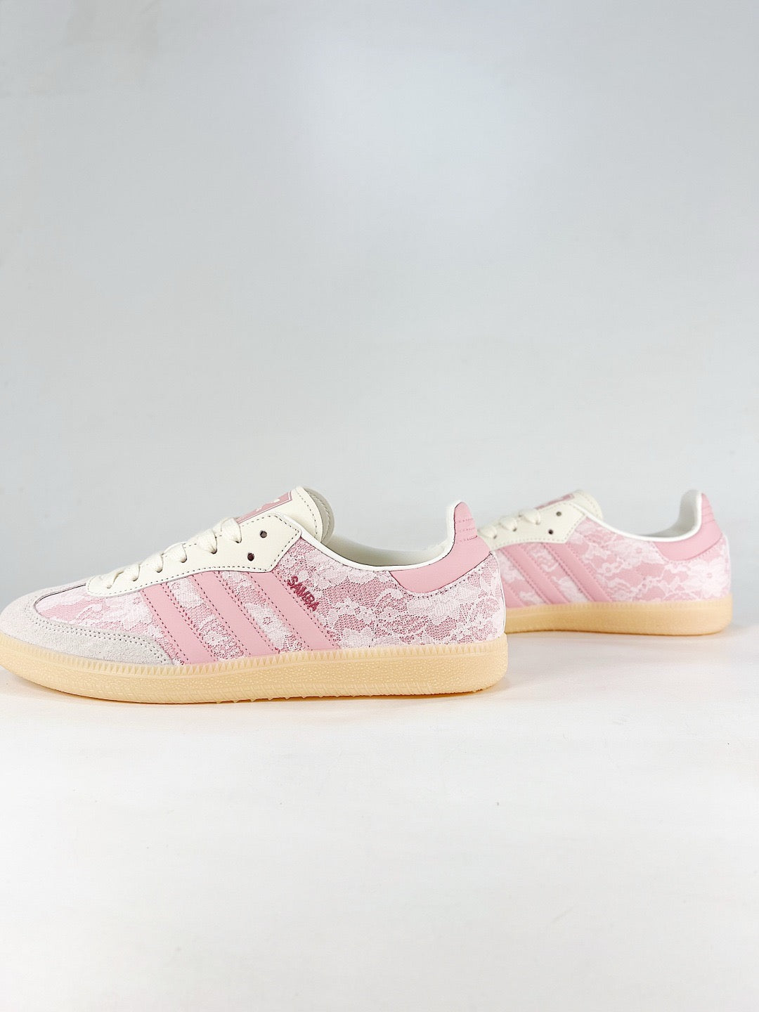 Adidas Samba Classic  Leather Sneakers Vintage Streetwear Shoes Pink lace print upper