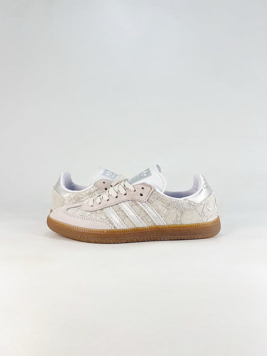 Adidas Samba Classic  Leather Sneakers Vintage Streetwear Shoes Light pink lace upper with silver accents