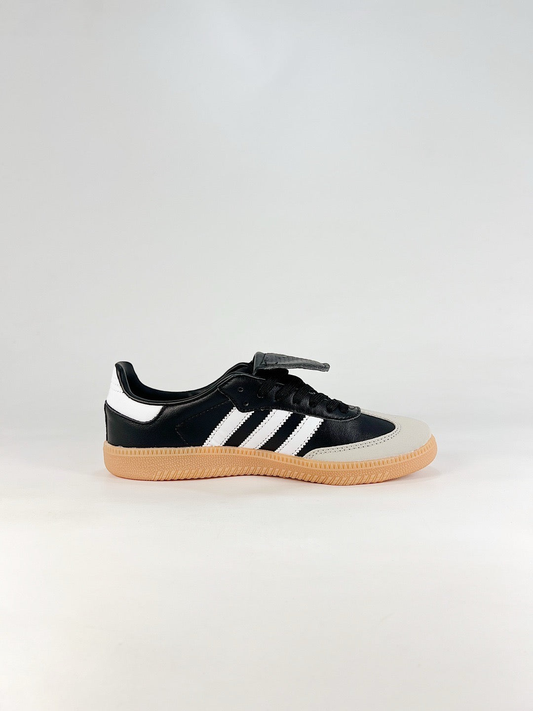 Adidas Samba Classic  Leather Sneakers Vintage Streetwear Shoes Black & light gray leather with white stripes