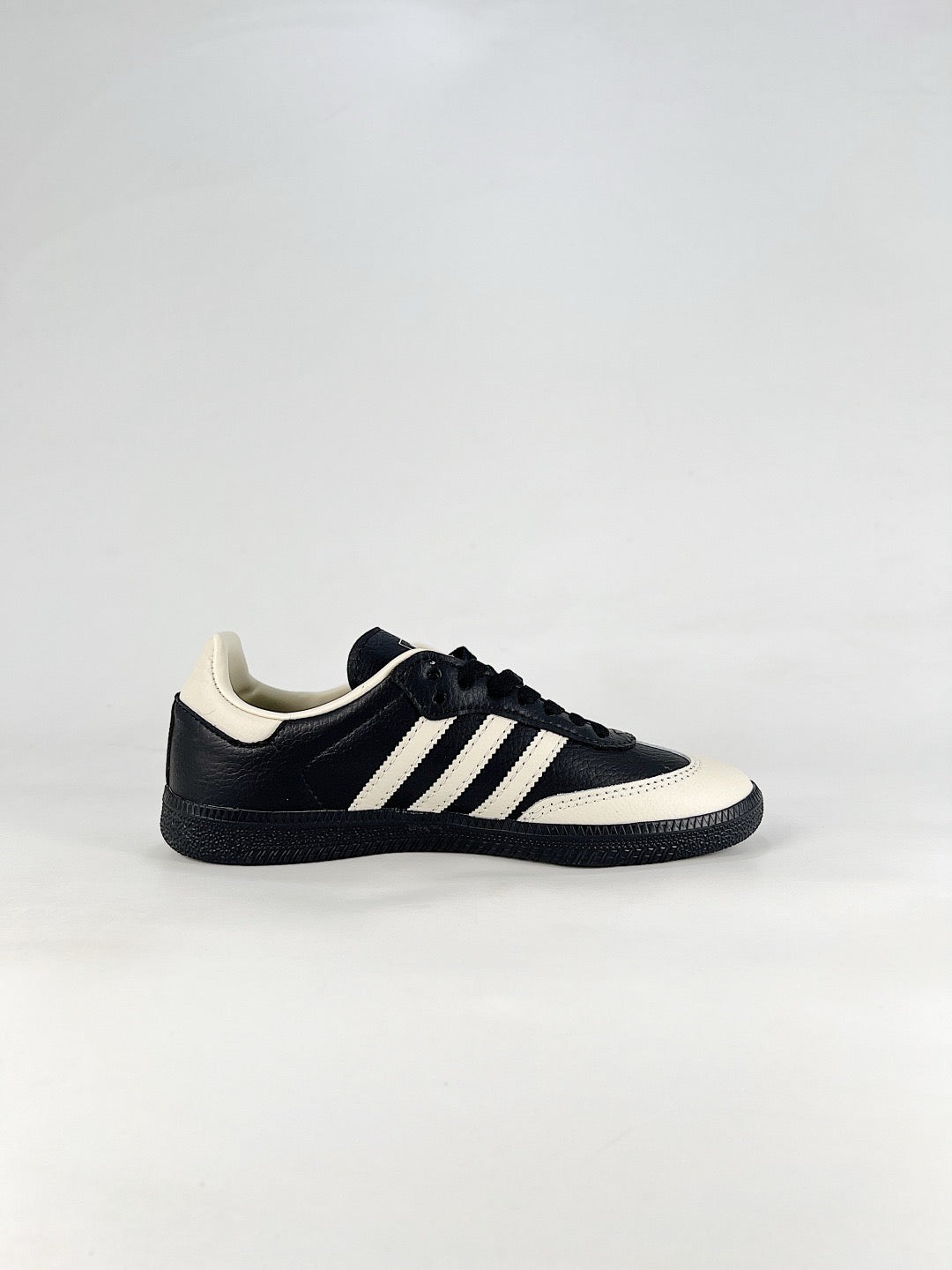 Adidas Samba Low Top Casual Sneakers Unisex Black, Off-White