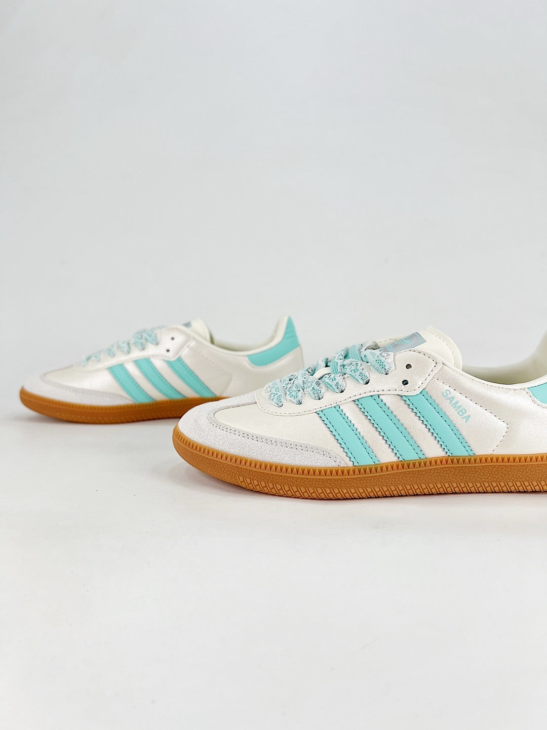 Adidas Samba Low Top Casual Sneakers Unisex Pearl White Satin + Mint Turquoise