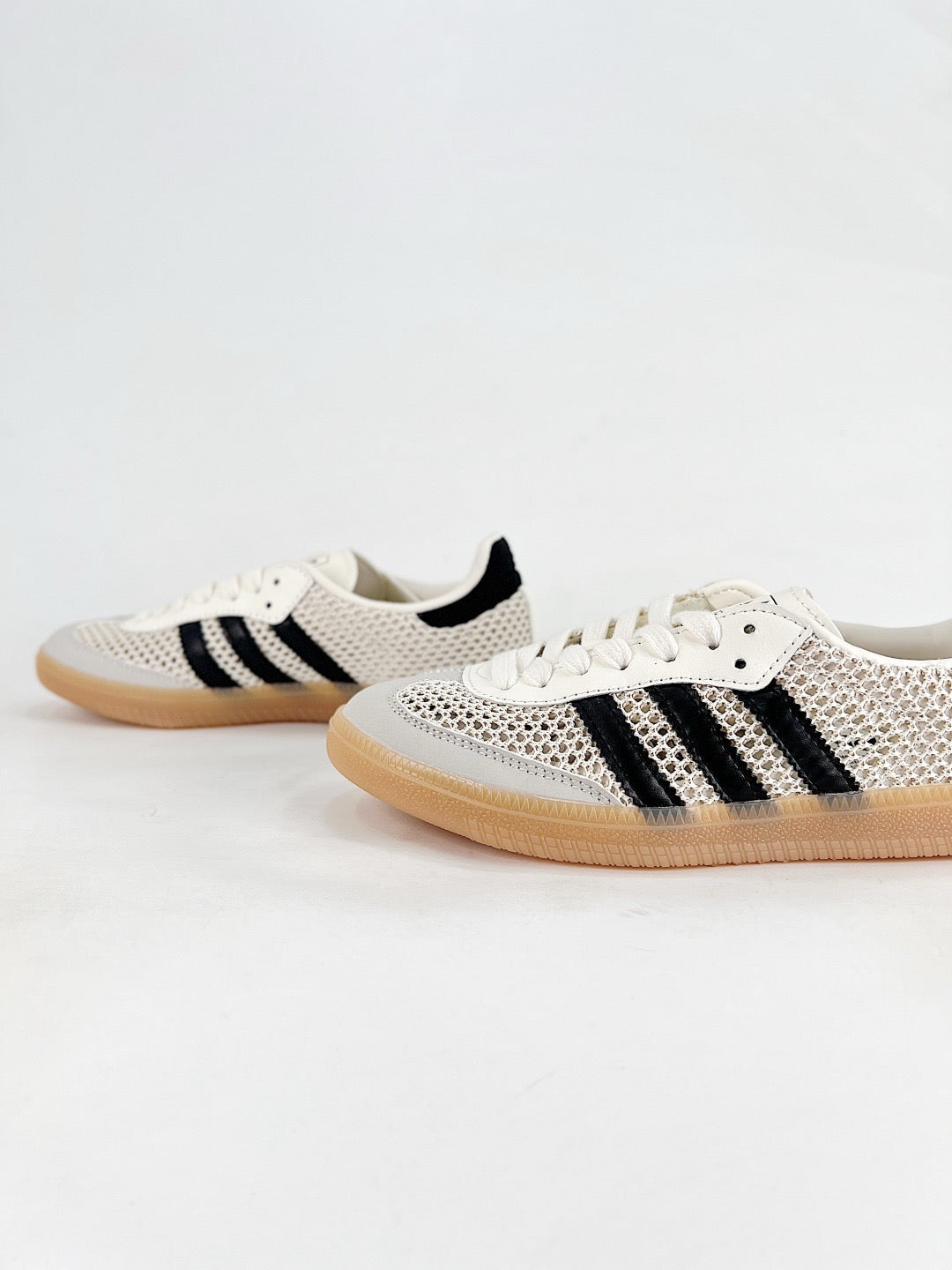 Adidas Samba Low Top Casual Sneakers Unisex Off White Mesh + Black