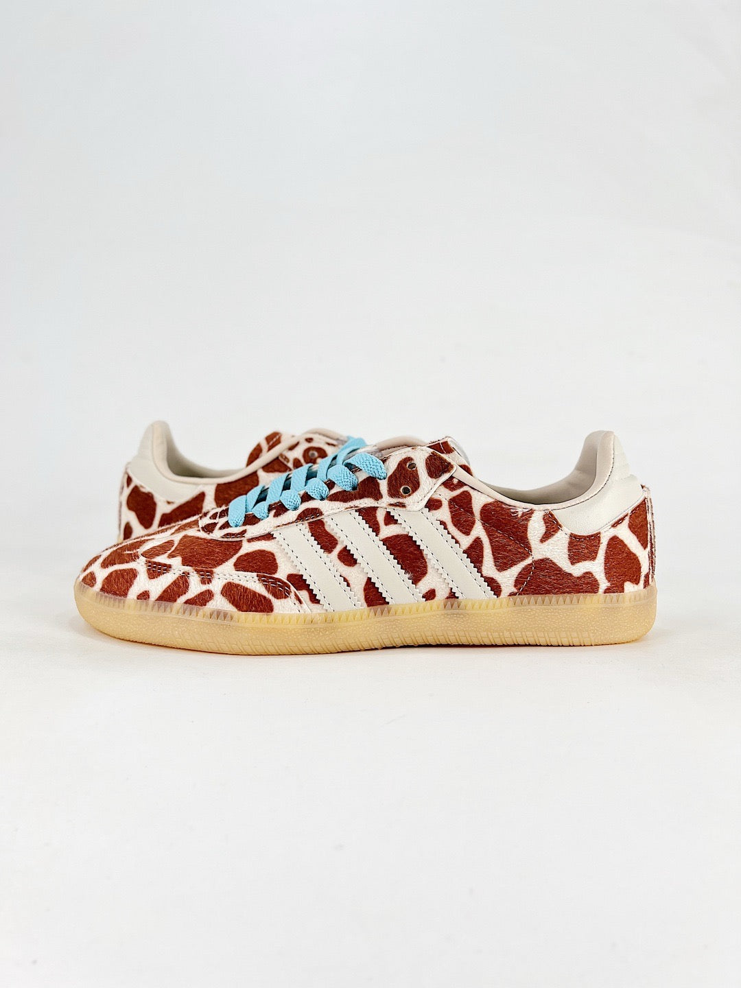 Adidas Samba Low Top Casual Sneakers Unisex Giraffe Print + Sky Blue Laces