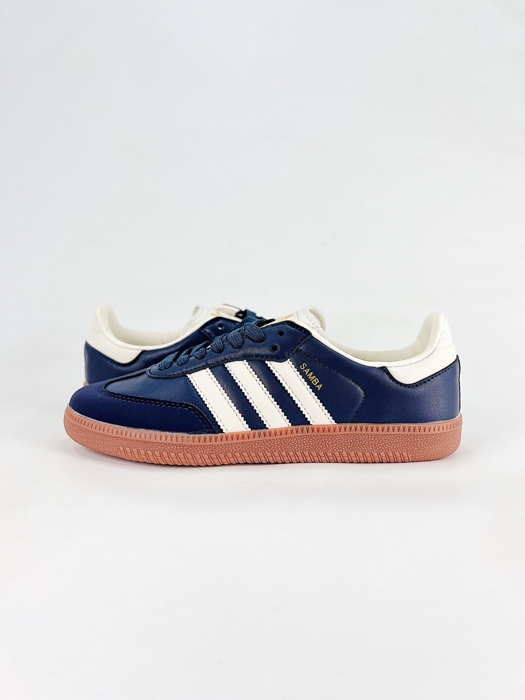 Adidas Samba Low Top Casual Sneakers Unisex Navy Blue Leather + Off White Stripes