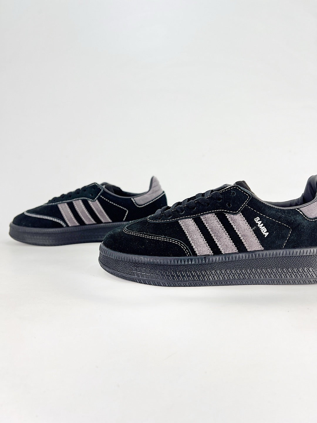 Adidas Samba Low Top Casual Sneakers Unisex Black Suede + Grey Stripes