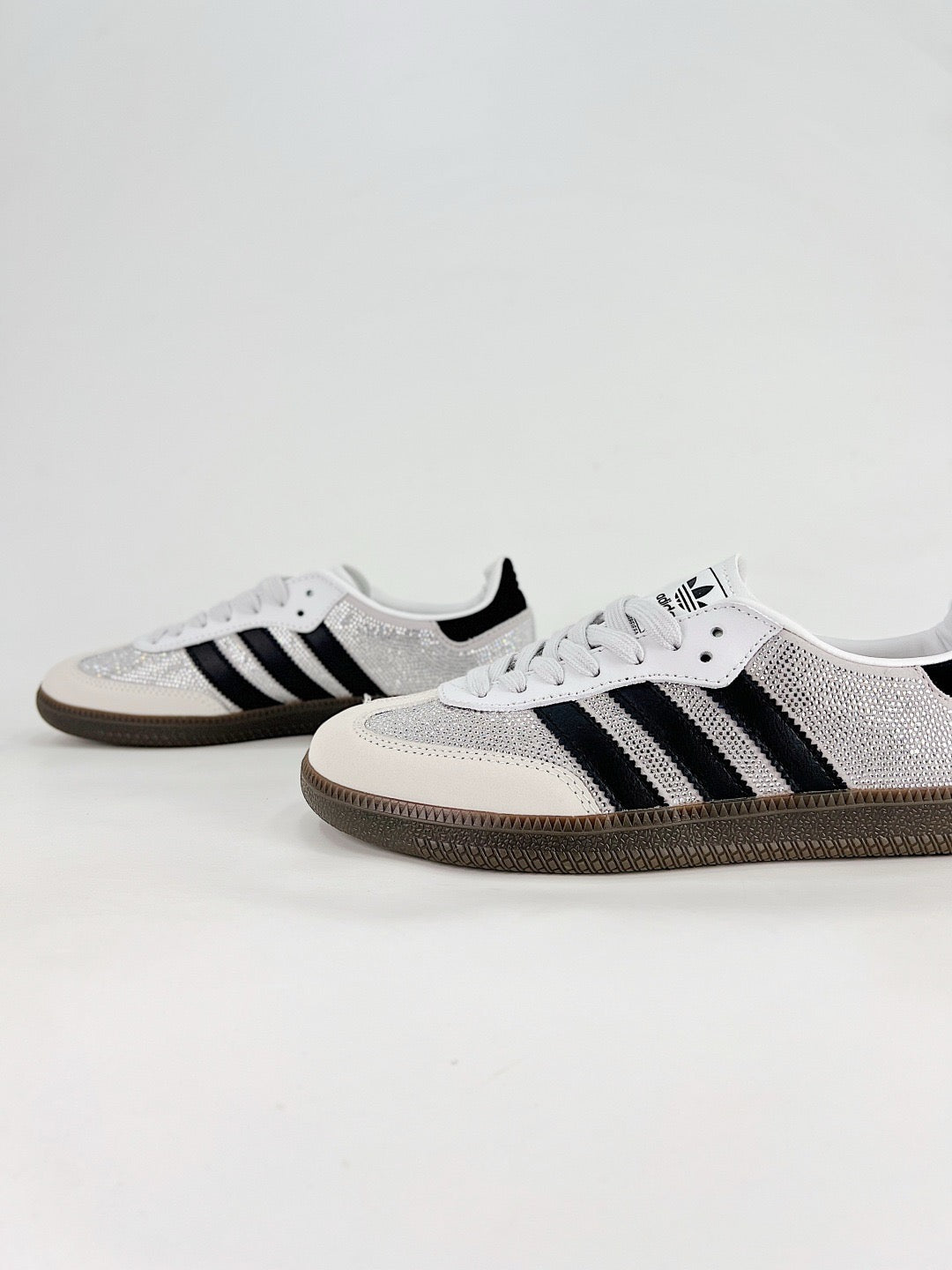 Adidas Samba Low Top Casual Sneakers Unisex Silver Rhinestone + Black Stripes