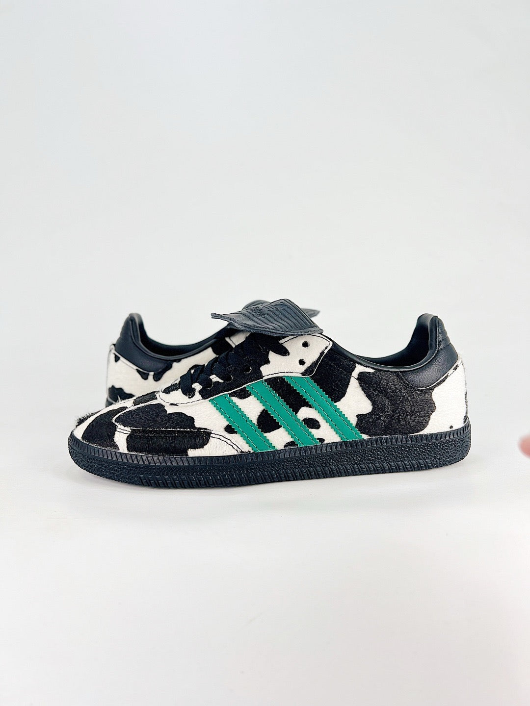 Adidas Samba Low Top Casual Sneakers Unisex Cow Print Pony Hair + Green Stripes