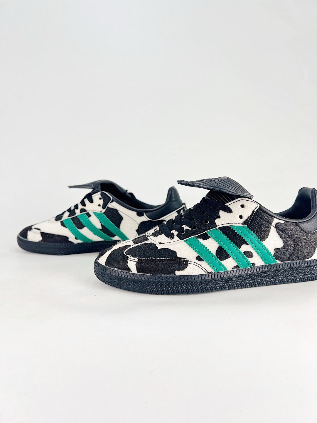 Adidas Samba Low Top Casual Sneakers Unisex Cow Print Pony Hair + Green Stripes
