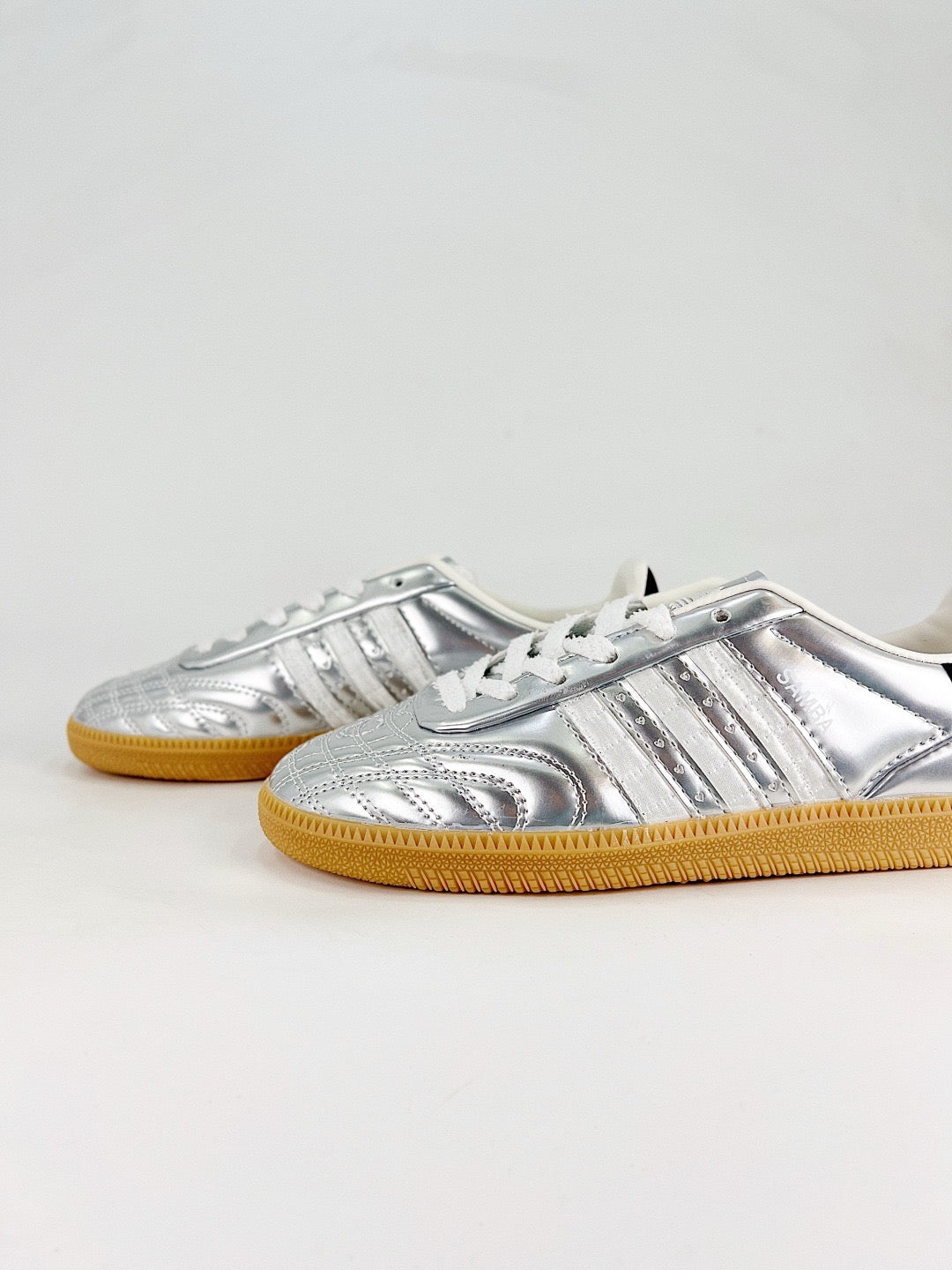 Adidas Samba Low Top Casual Sneakers Unisex Metallic Silver + White Stripes + Black Heel Tab