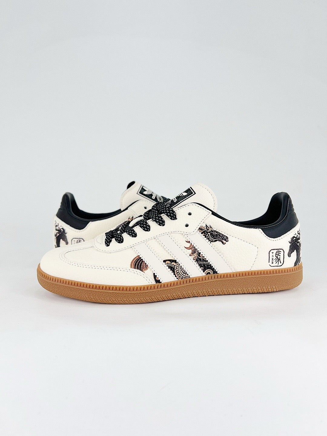 Adidas Samba Low Top Casual Sneakers Unisex Off White Upper, White Stripes, Black Horse Print