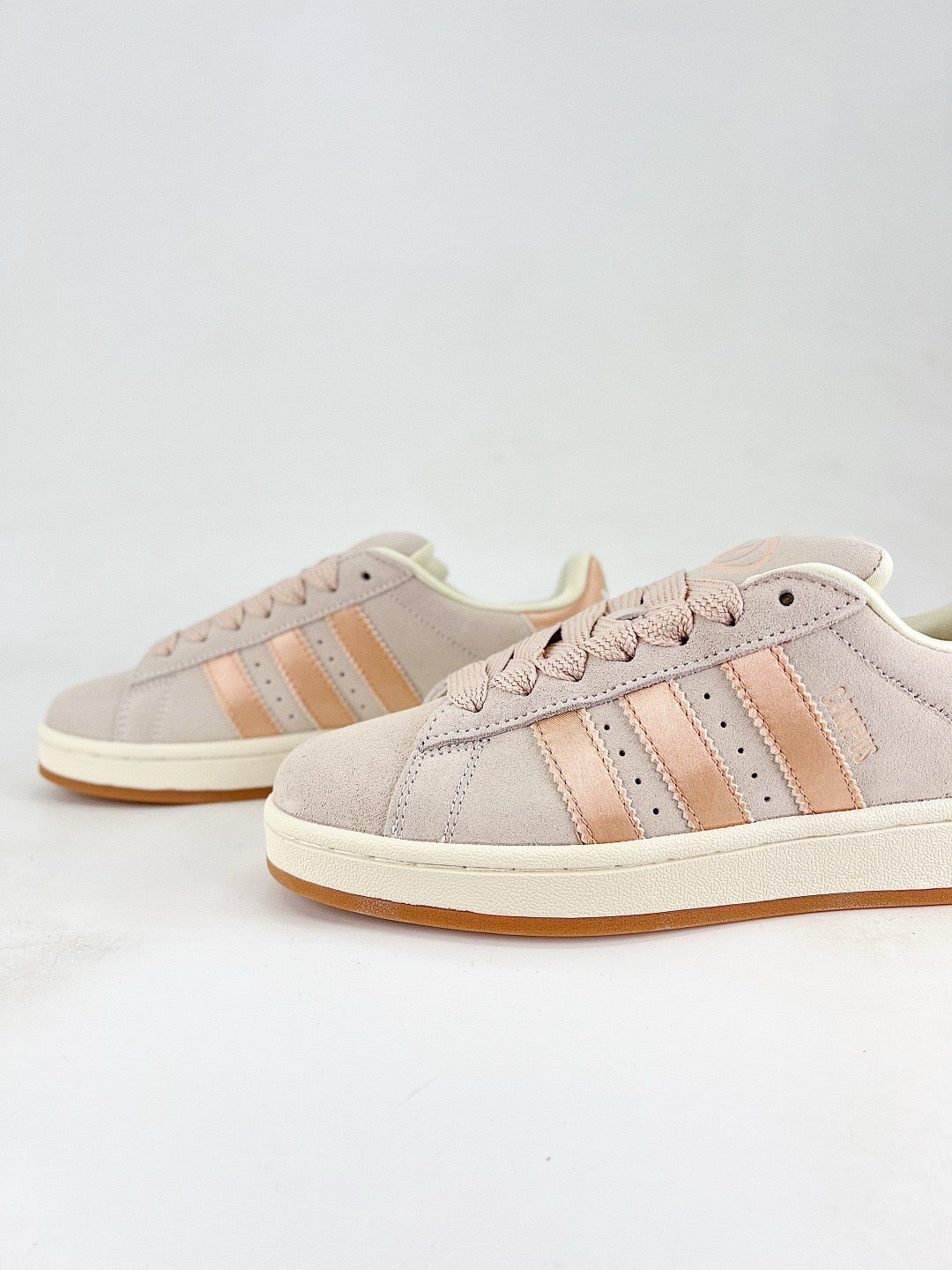 Adidas Campus 00s Retro Skate Shoes Pastel Pink Velvet 3-Stripes Unisex