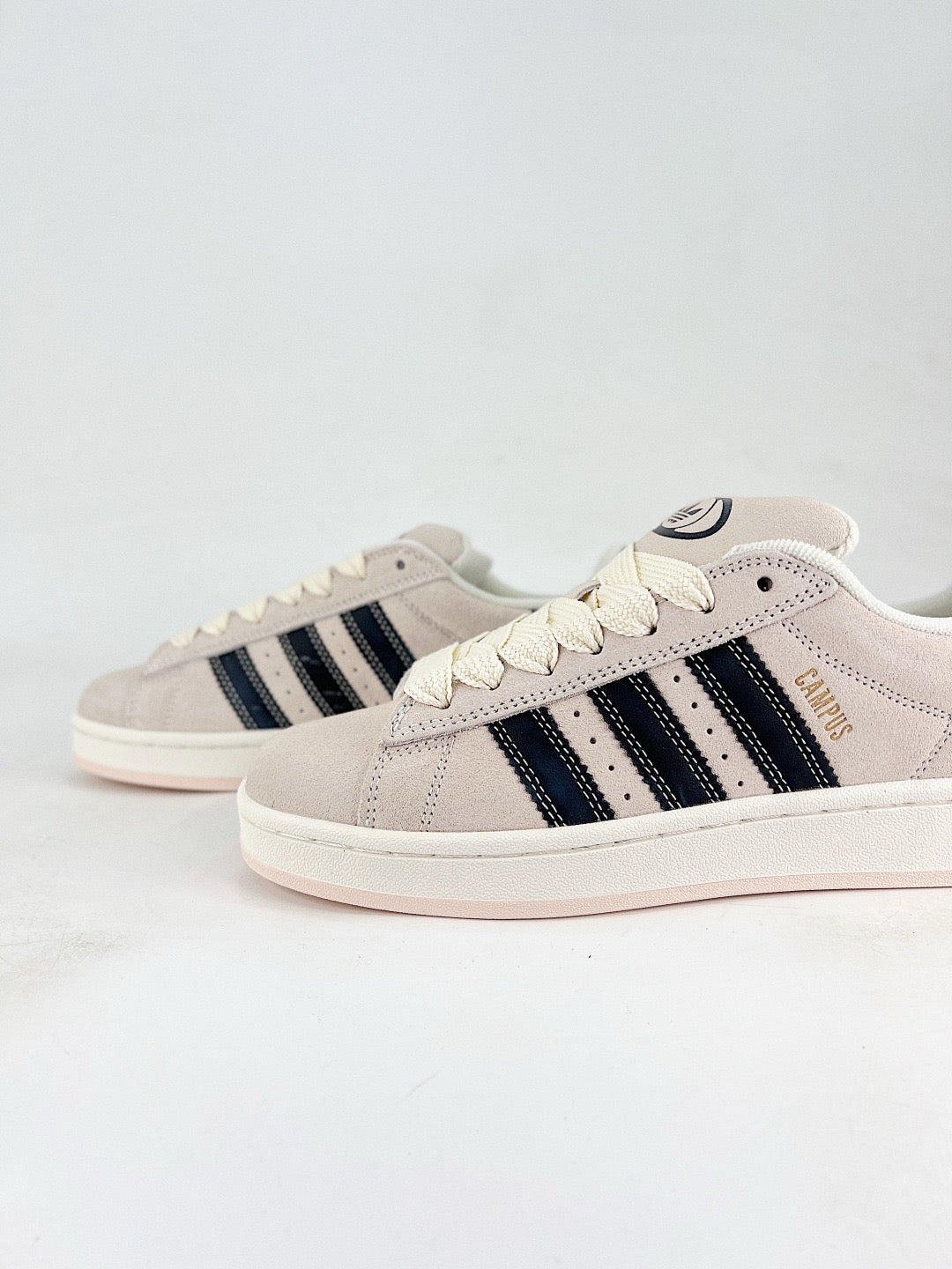 Adidas Campus 00s Retro Skate Shoes Beige Suede Dark Blue 3-Stripes Unisex