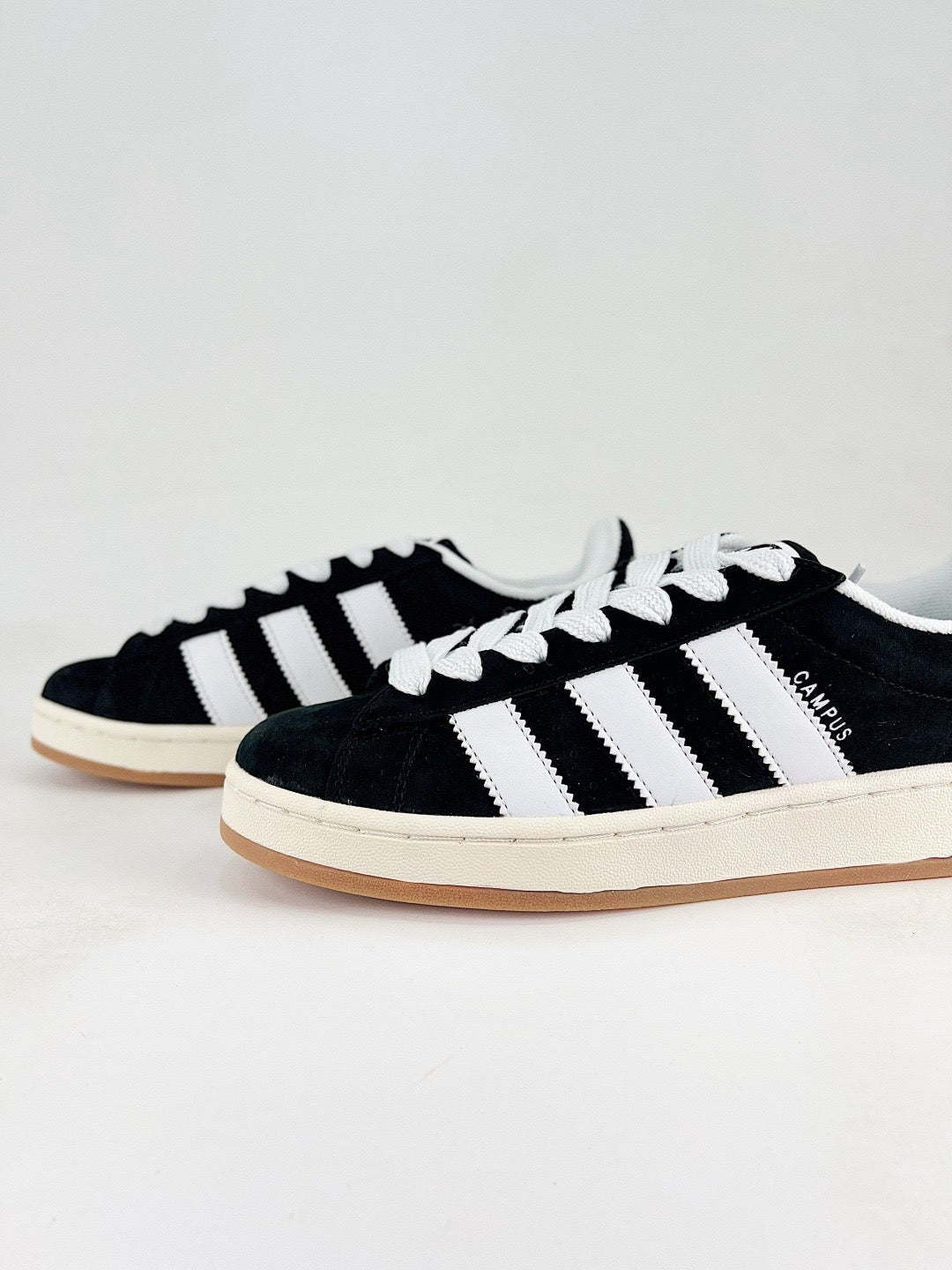 Adidas Campus 00s Unisex Suede Sneakers Black White Stripes Gum Sole