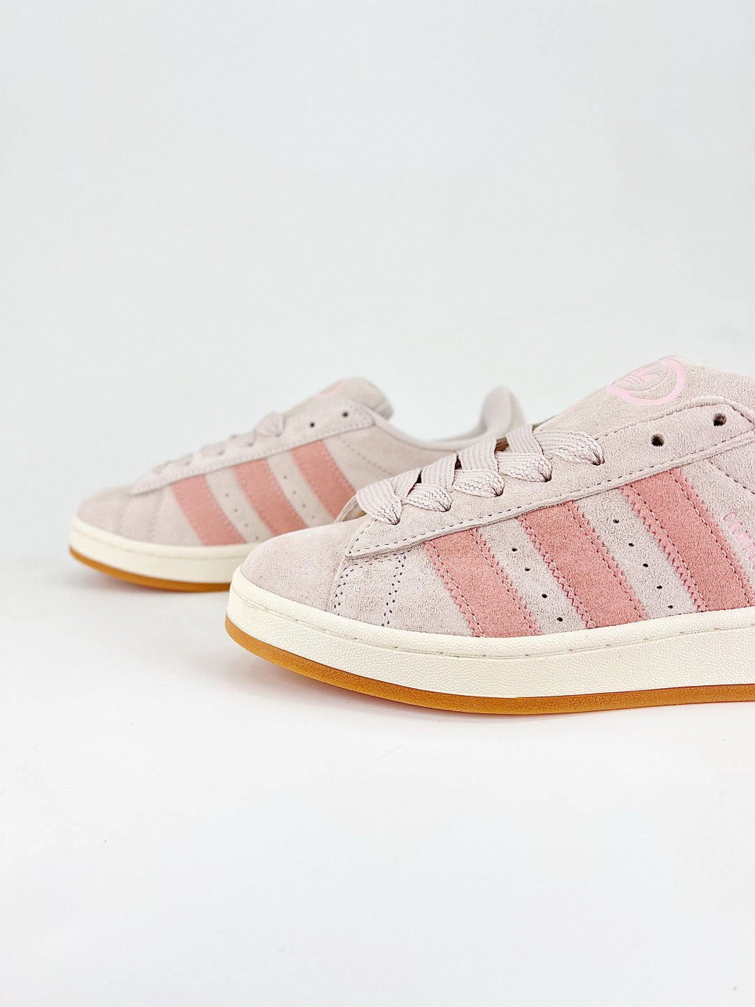 Adidas Campus 00s Unisex Sneakers Nude Pink Suede Gradient Pink Stripes Gum Sole
