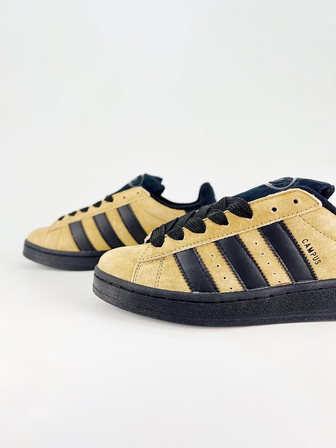 Adidas Campus 00s Unisex Sneakers Cream Suede Dusty Rose Stripes Gum Sole