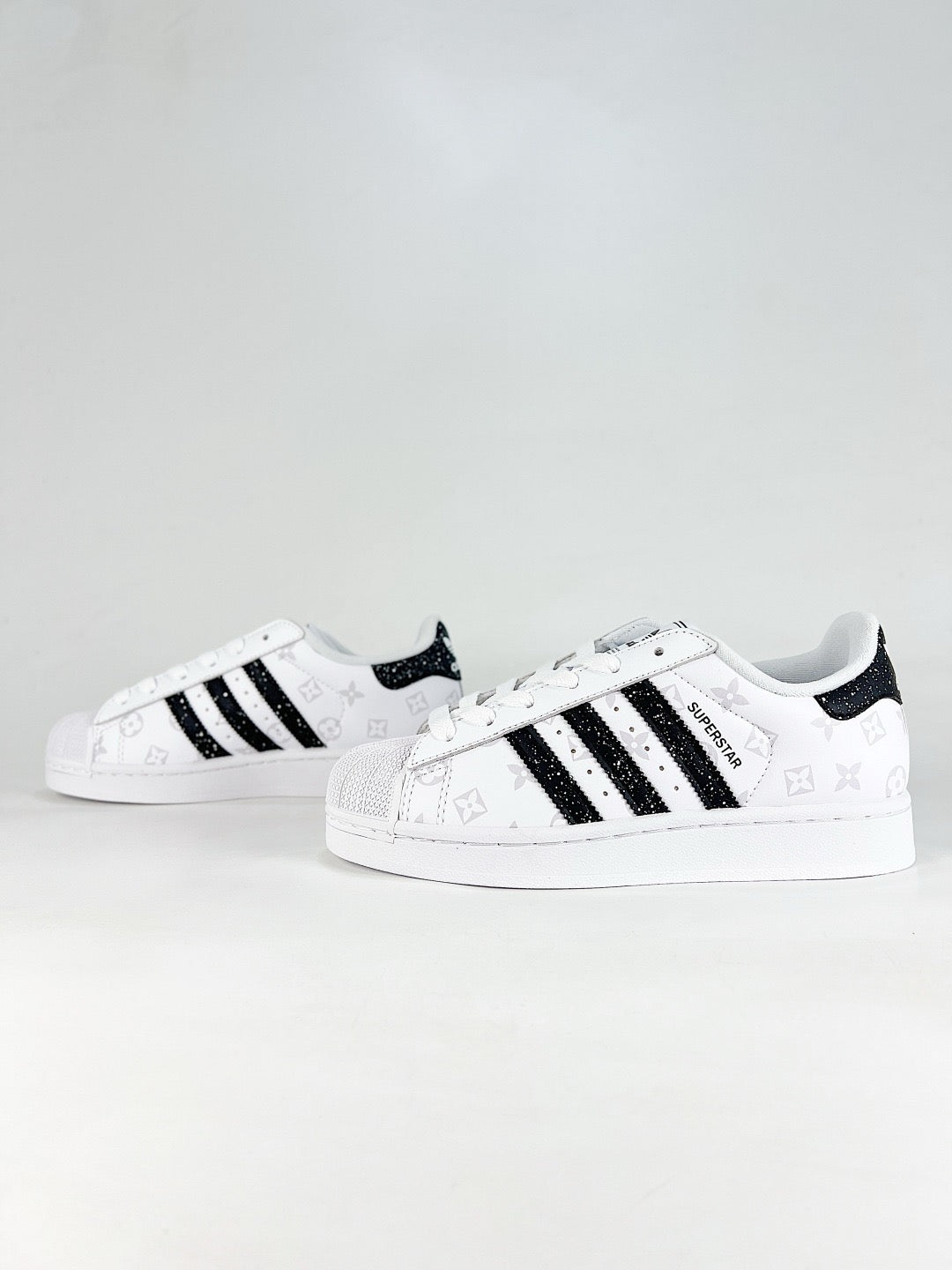 Adidas Superstar Sneaker White Monogram Black Glitter Stripes Unisex