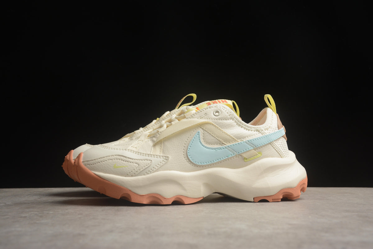 Nike TC 7900 PRM Unisex Shoes Sail Oxygen Purple Chunky Sneakers  Sail / Glacier Blue