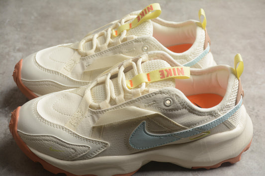 Nike TC 7900 PRM Unisex Shoes Sail Oxygen Purple Chunky Sneakers  Sail / Glacier Blue
