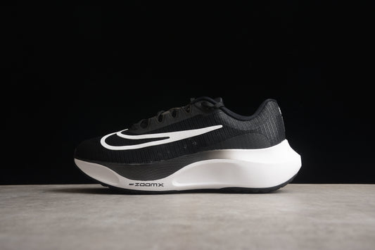 Nike Zoom Fly 5 Running  Lightweight Racing Athletic Unisex Black / White